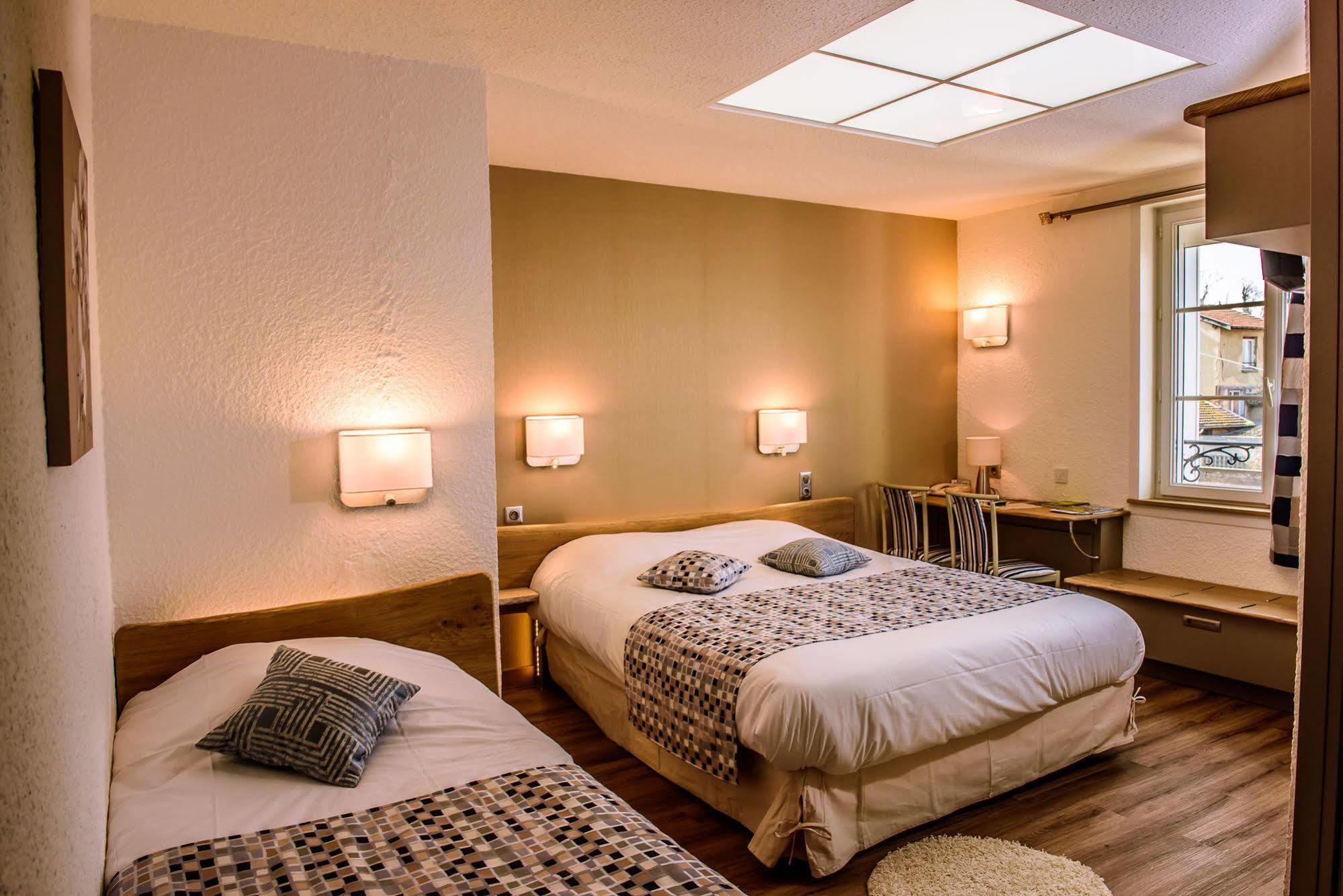 Logis Le Cheval Rouge Hotel Sainte-Menehould Luaran gambar