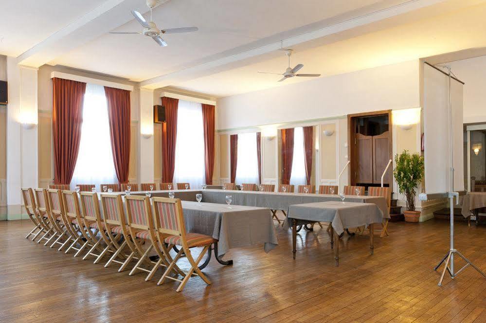 Logis Le Cheval Rouge Hotel Sainte-Menehould Luaran gambar